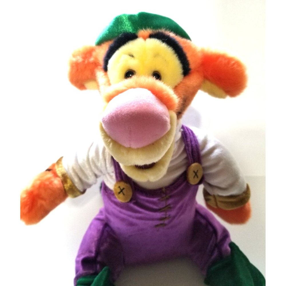 Tigger Christmas Elf Plush Stuffed Animal Disney Store Exclusive